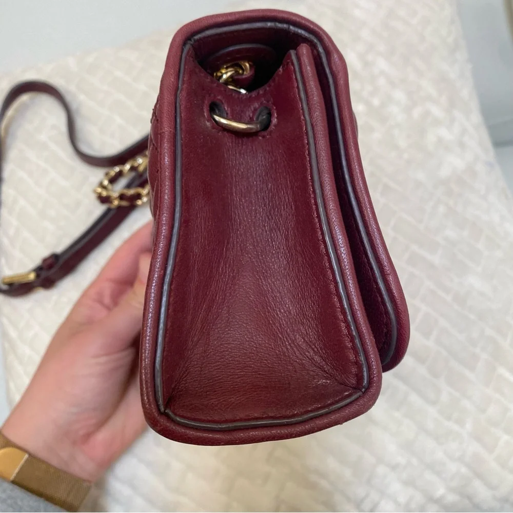 Tory Burch burgundy maroon, red Fleming bag, Crossbody, gold chain - Picture 10 of 13